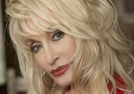 headshot_dolly-parton_rs headshot_dolly-parton_rs