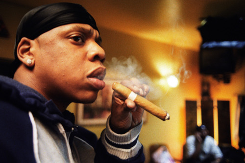 Jay-Z-smoking-cigar.jpg
