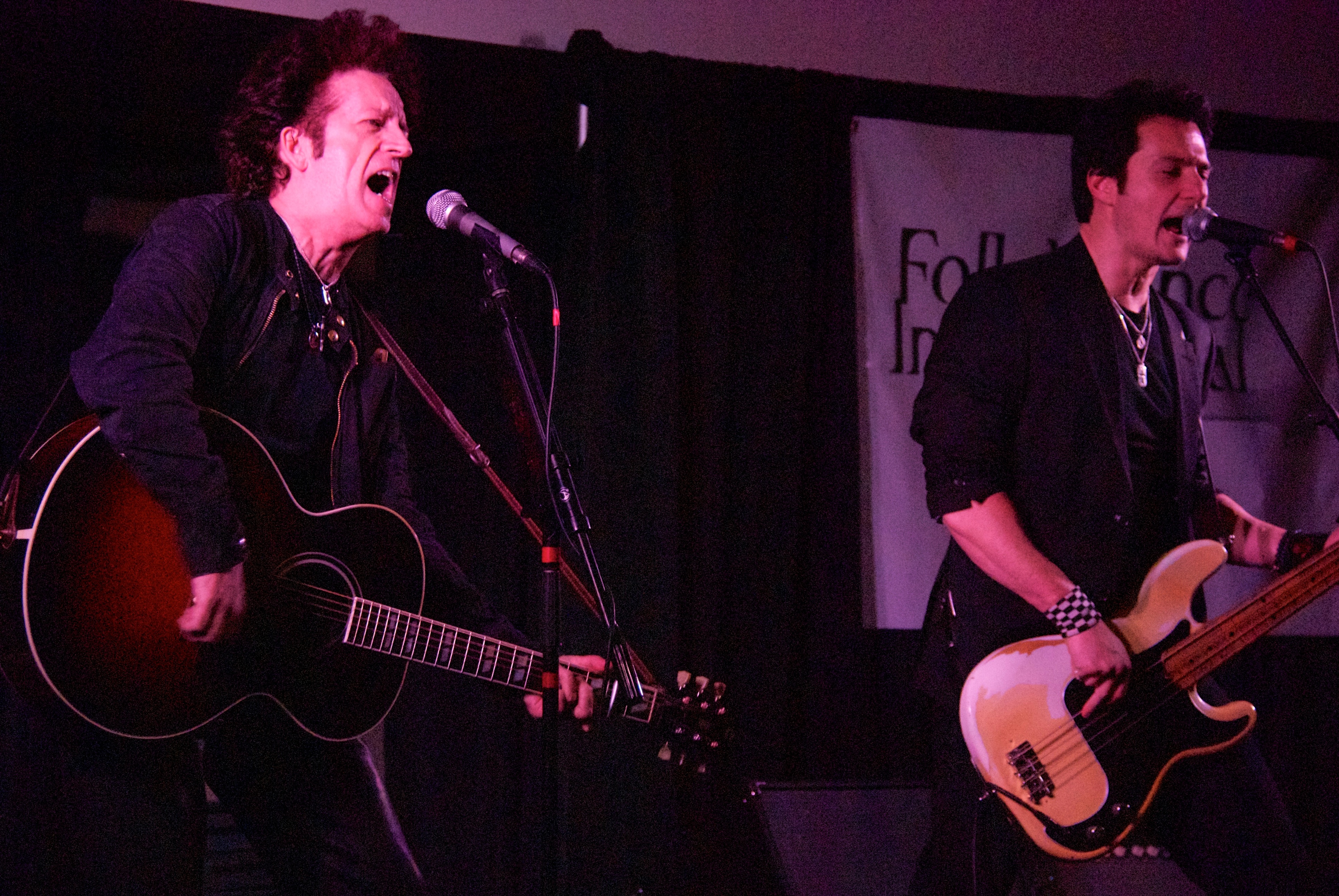 Willie Nile and Johnny Pisano performing at the 26th annual International Folk Alliance Conference in Kansas City.