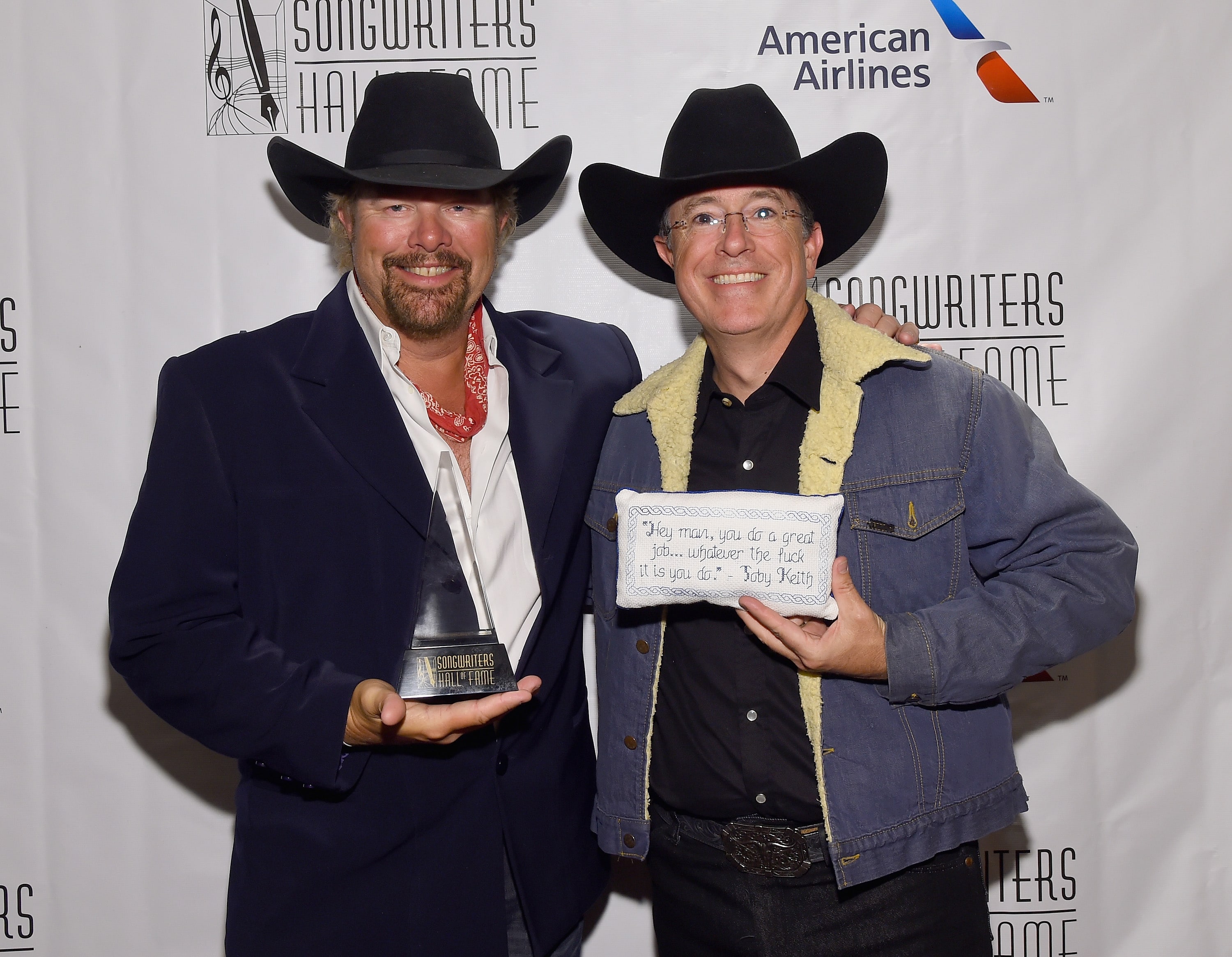 Toby Keith and Stephen Colbert (Photo: Larry Busacca)